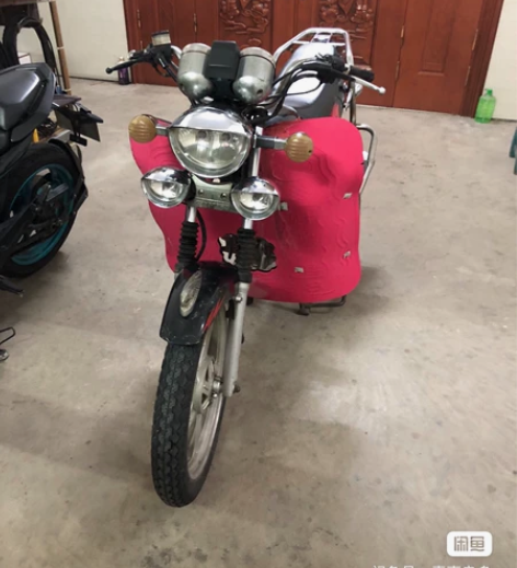 宗申125摩托车 有手续牌照 成色非常好 ...