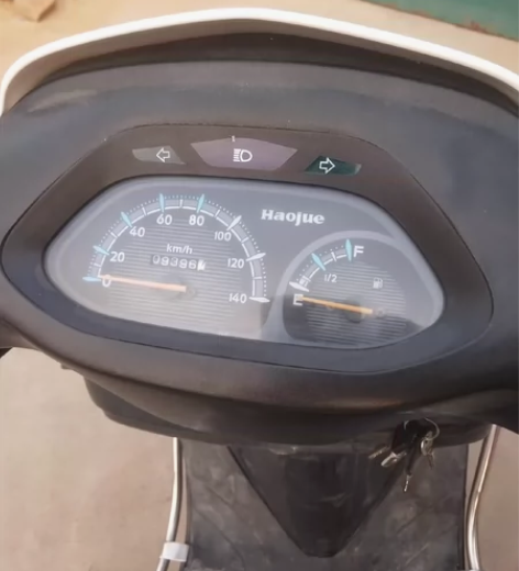 豪爵dr150s摩托车，换轿车才卖的，车贩...