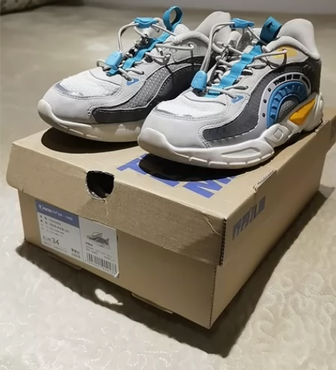 门店买的，小了。太挑剔的绕行。 感兴趣的话...