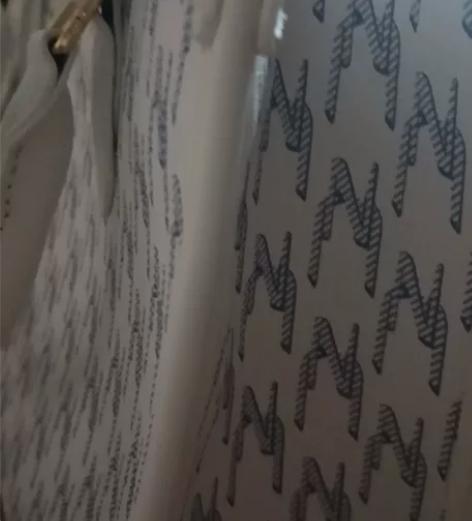 Nucelle蓝色今年暑假上头买的，全新没...