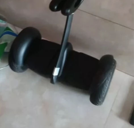 迷你9号平衡车（黑色） 带原装充电器 功能...