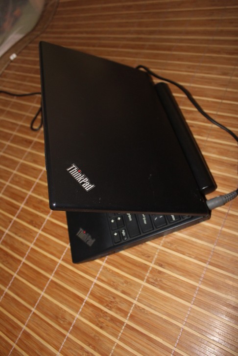 联想  thinkpad x100e便携式...
