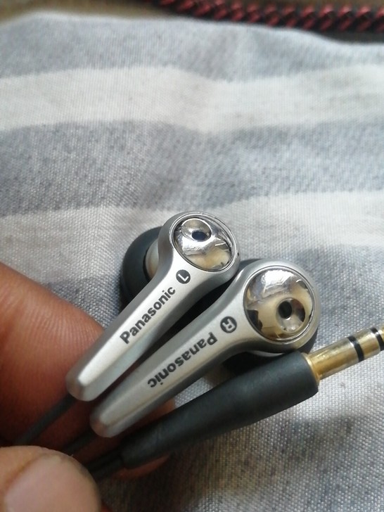 松下耳机  这种松下耳机经常看到的是短线配...