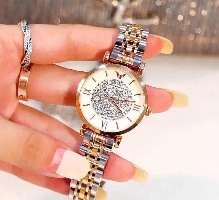 在家闲置  女士新款满天星手表女钢带防水镶...