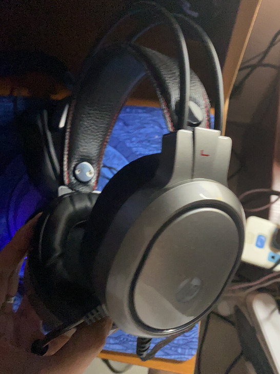 出一个hp耳机换新耳机了闲置了