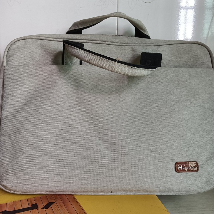 出售大麦2A笔记本。流畅运行一般游戏以及高...