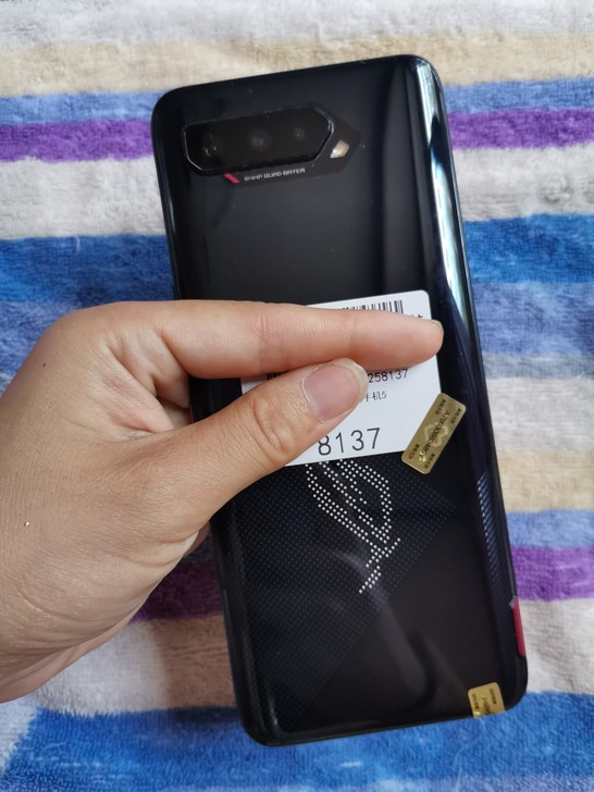 华硕rog游戏手机 黑色,配置16+256...