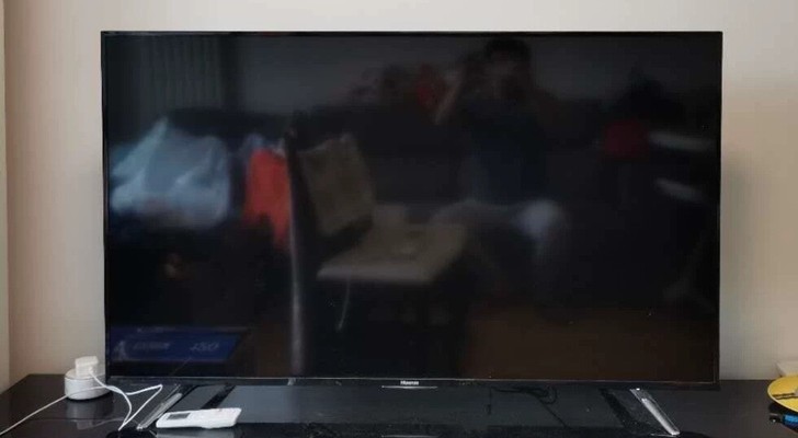 原价5999 购于京东自营电视。海信（Hi...