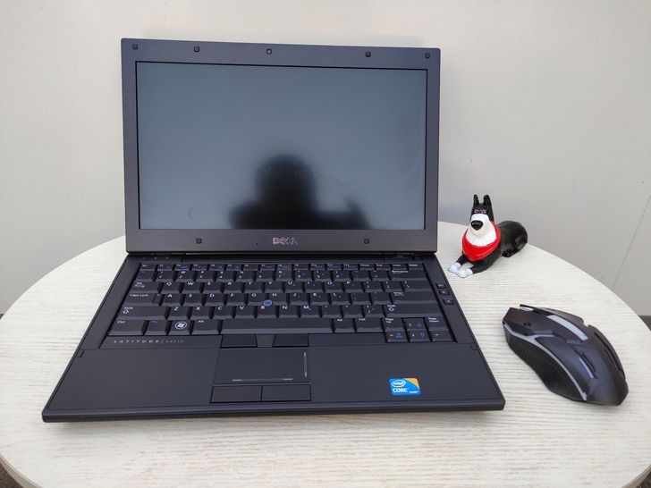 戴尔笔记本电脑9成新笔记本。 电脑用的很...