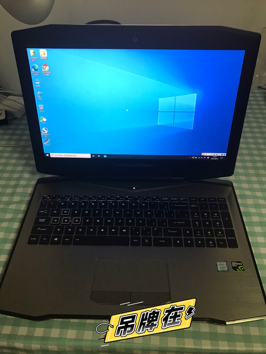 2017年的8成新i7雷神游戏本，很耐用，...