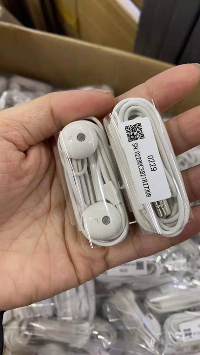 15元包邮华为原装耳机P30 ,AM115...