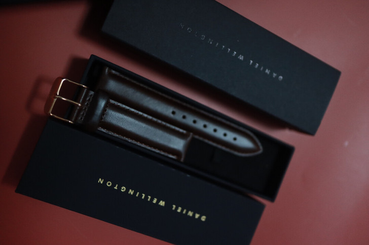 DW表带，淘宝旗舰店购入，全新未使用，买错...