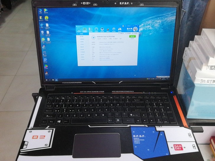 麦本本，17寸高清大屏，有白色背光键盘，四...