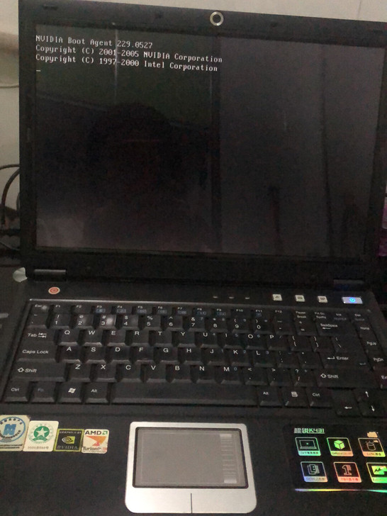 清华同方笔记本电脑，啥毛病没有，就是老了点