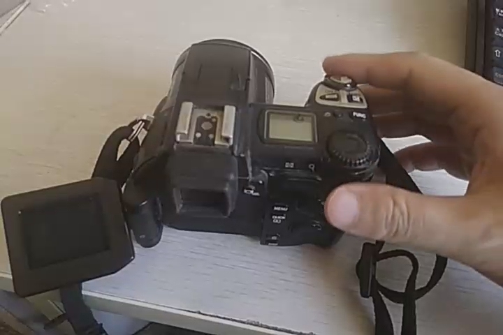 经典CCD相机尼康5700旋转屏，故障