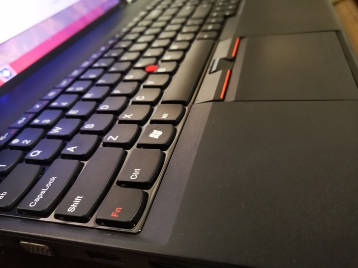 出闲置联想Thinkpad Edge E5...