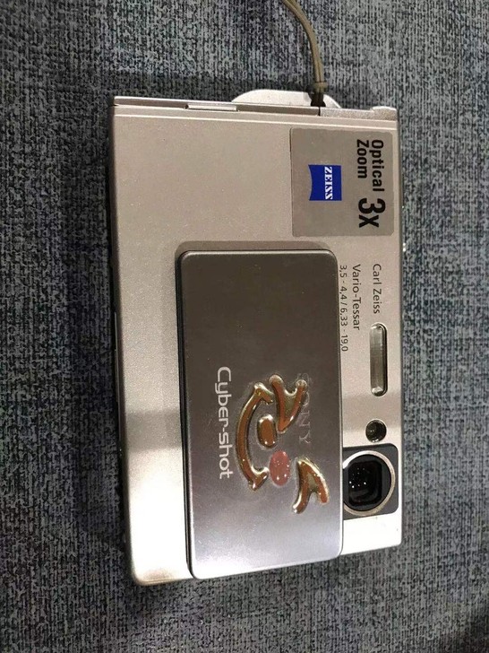 索尼数码相机，全套带原包装，经典机器，值得...