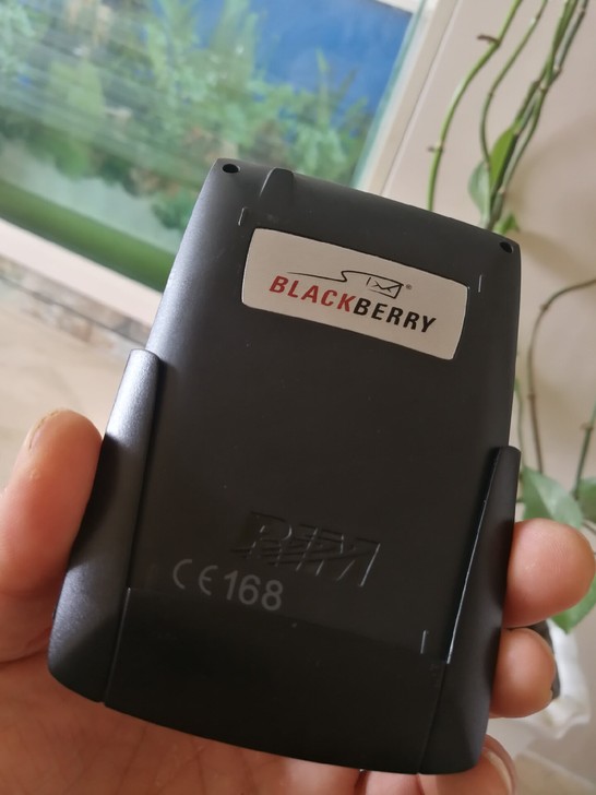 RIM黑莓手机5820初代能通话的balc...