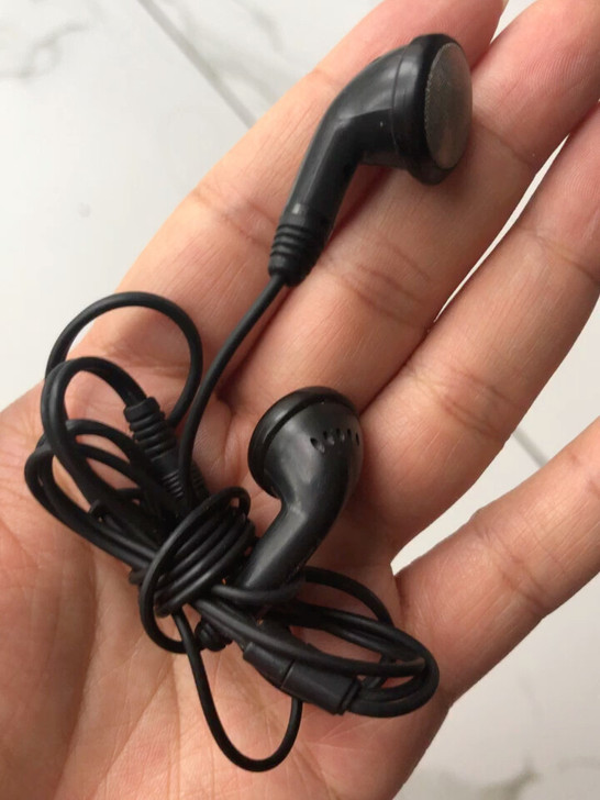 手机线控通用入耳式耳机 是否线控：是 佩戴...