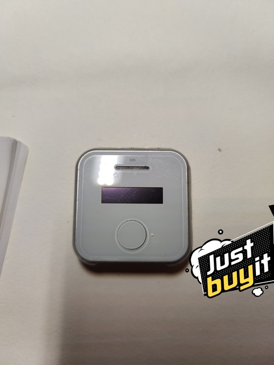 8成新 充电马上能用 我就用过两次 加一元...