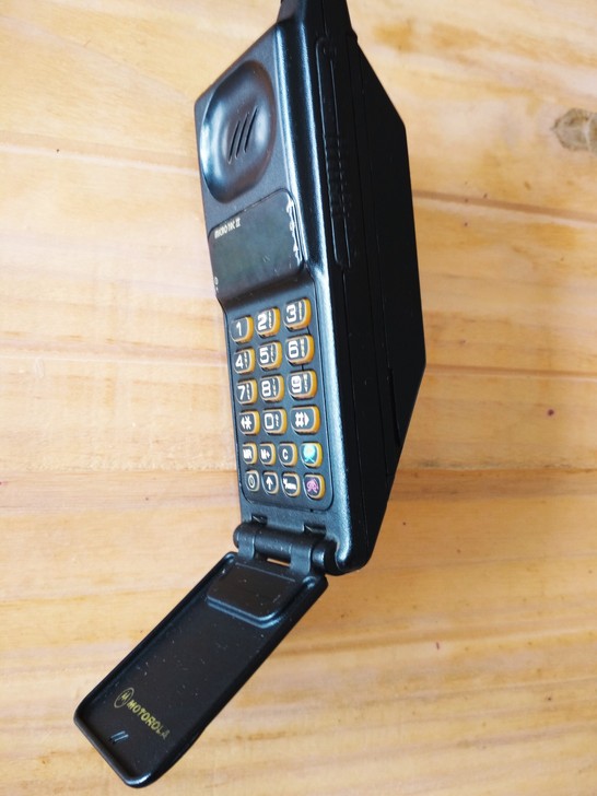老古董手机 摩托罗拉80年代二哥大 990...