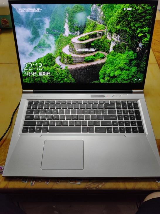 机械革命 x8 pro 3060 i7-1...