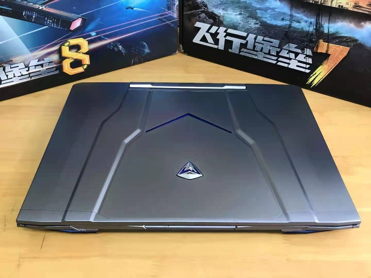 机械师F117,酷睿i7七代四核,4G独显...
