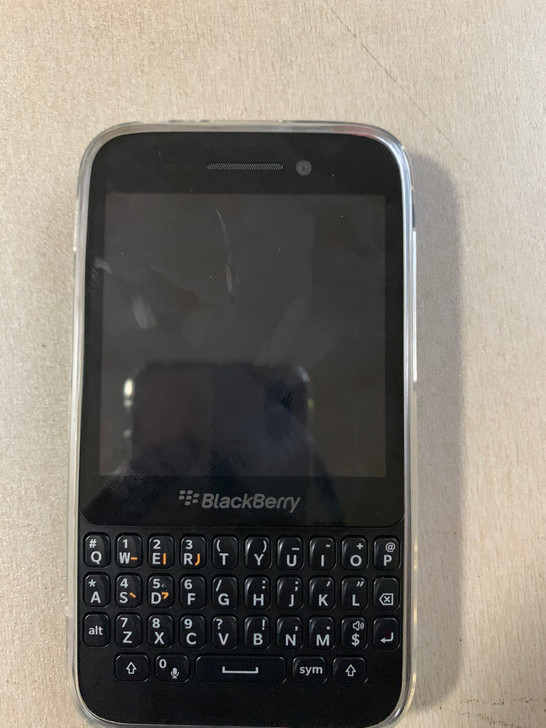 黑莓Q5  外观无磕碰  橙色9成新  无...