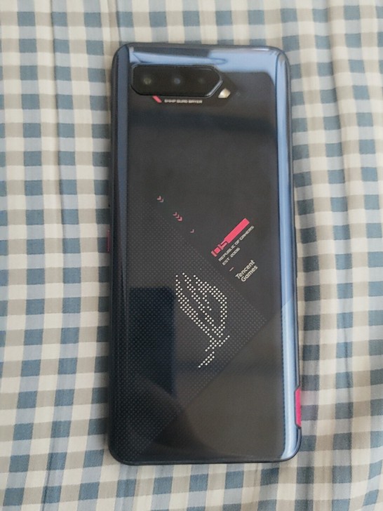 rog5代手机16+256，国行带保修，单...