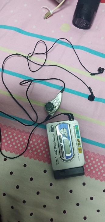 松下磁带机,带电池盒线控和原装短线耳机