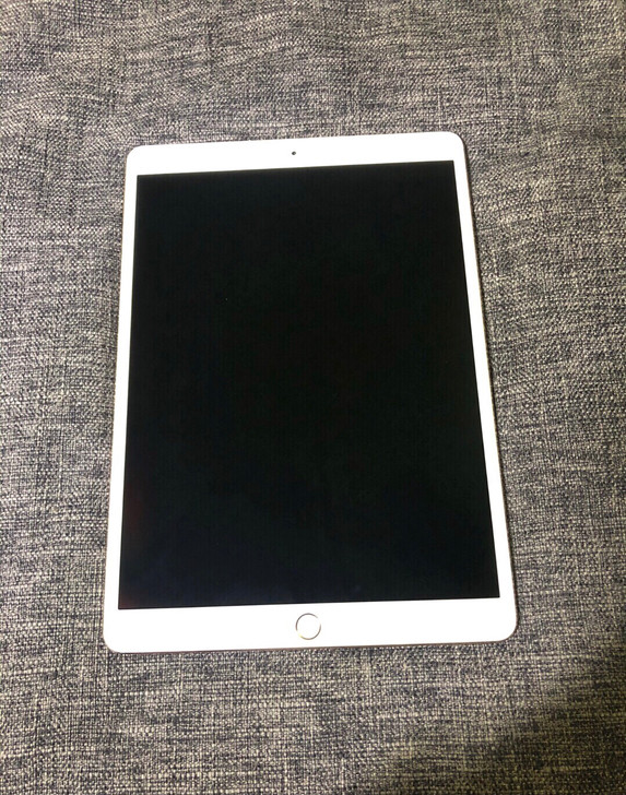 iPad pro2代，10.5寸，64Ｇ....