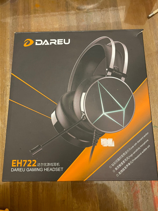 达尔优游戏耳机9.8新！转有意者请私信，非...