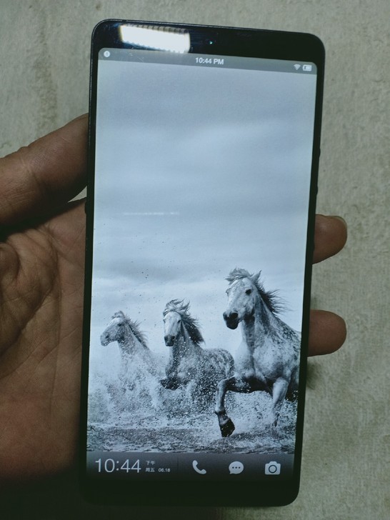 锤子坚果pro2手机4+64，正品保证所有...