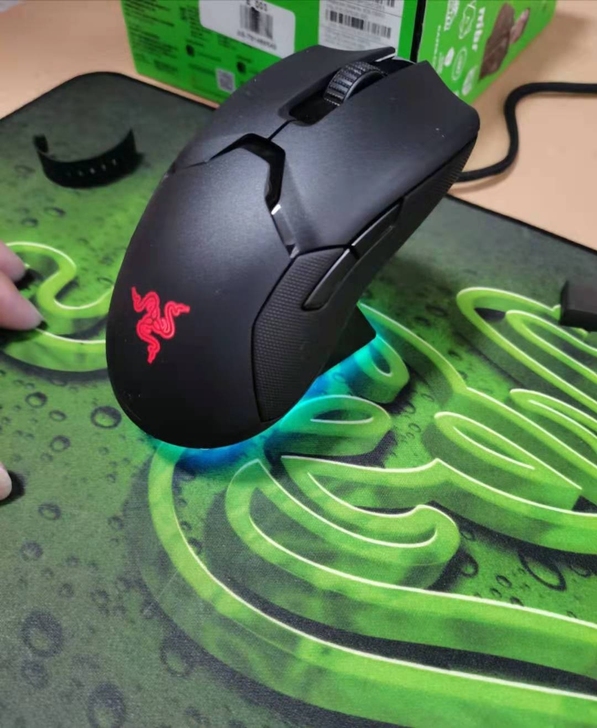 雷蛇毒蝰终极版无线鼠标！巴塞利斯终极版正品...