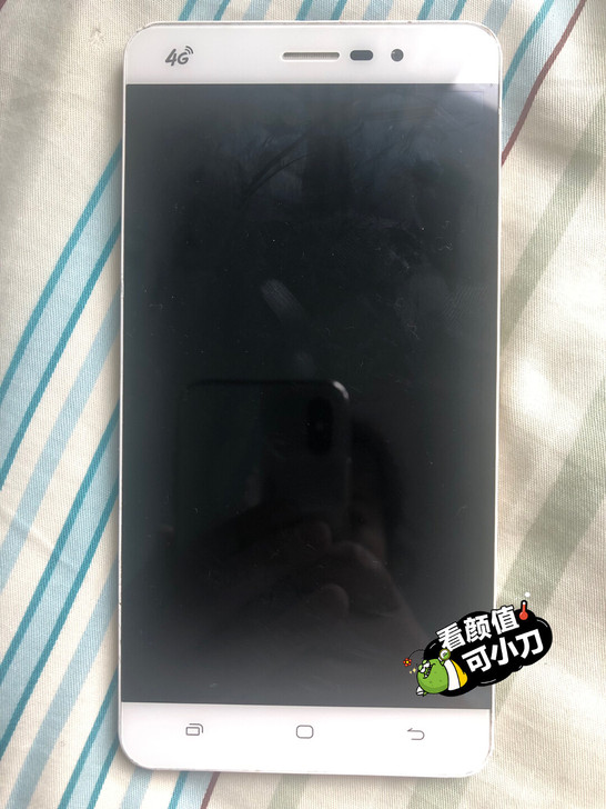 海信7109手机好像是，原来自用的，当配件...