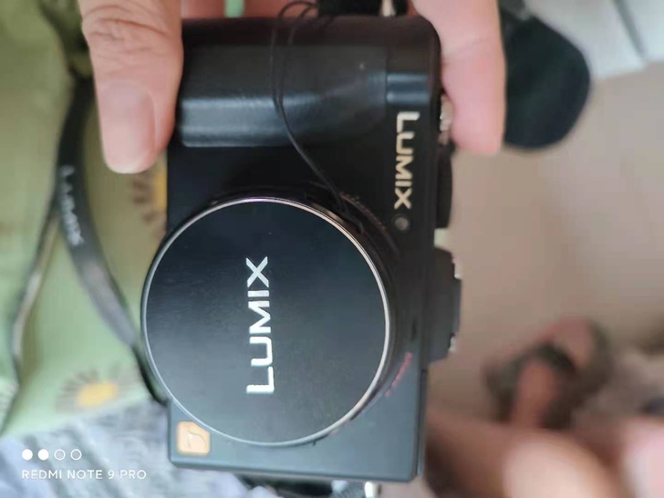 经典卡片机 LX5,99新,几乎没怎么用。...