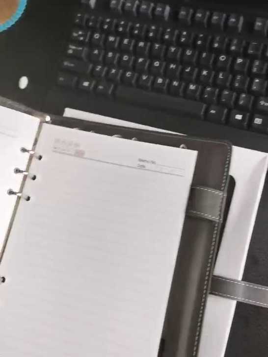 多功能笔记本带U盘充电宝，皮革封面，磁力吸...