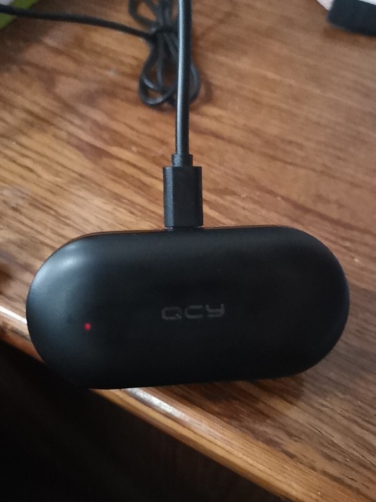 QCY蓝牙耳机   功能完好  少一个右耳...