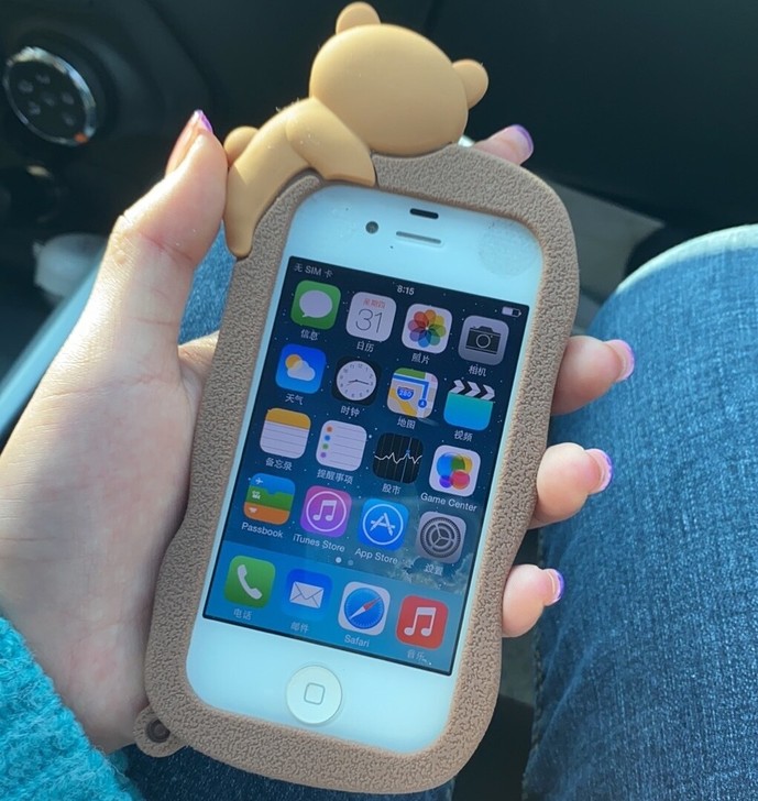 【出闲置！！】二手手机苹果4s 中小学生备...