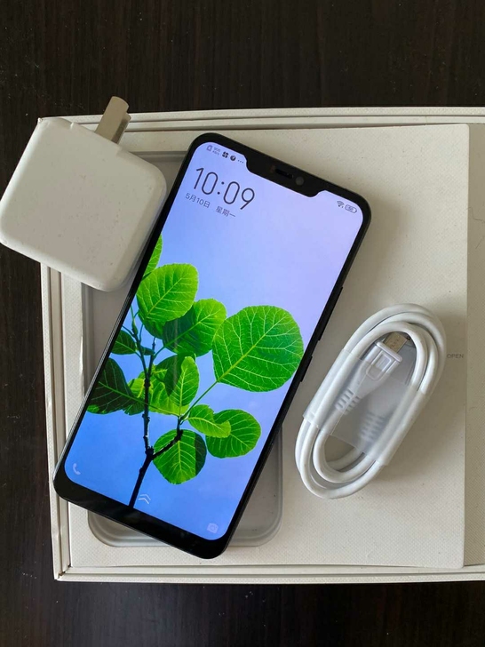 vivox21几乎全新的正版手机,只用了一...