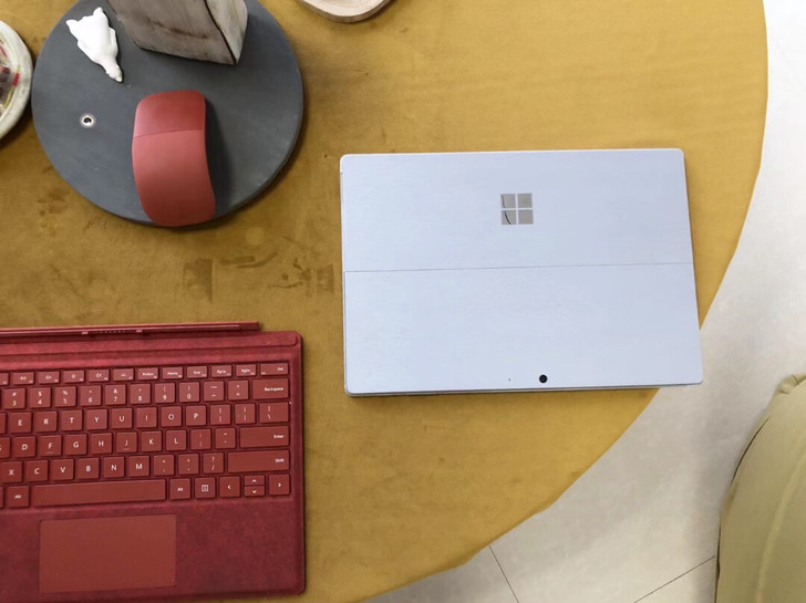本人有微软surface电脑一匹