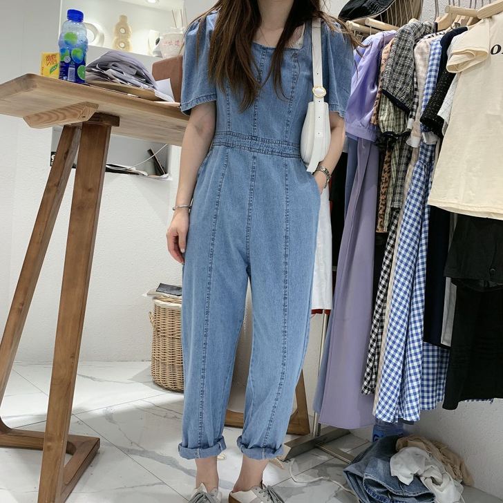 韩版小方领泡泡袖牛仔连体裤。衣服太多,转!