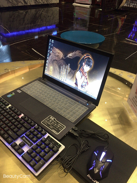 神舟战神游戏笔记本。 外观比较新95以上,...