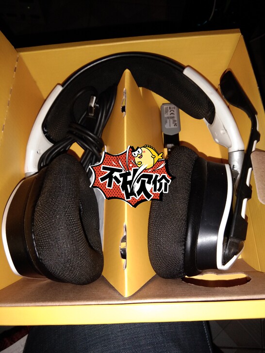 美商海盗船天行者无线耳机,耳机灯光良好,有...