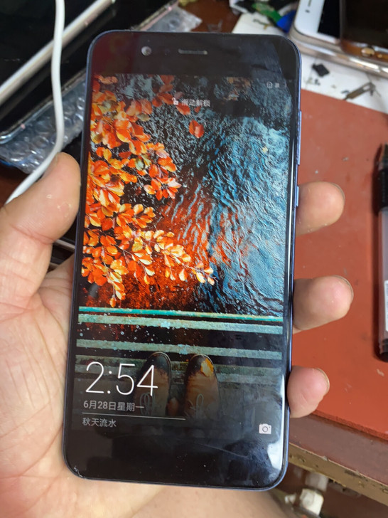 华为nova2plus 内爆，4128g，