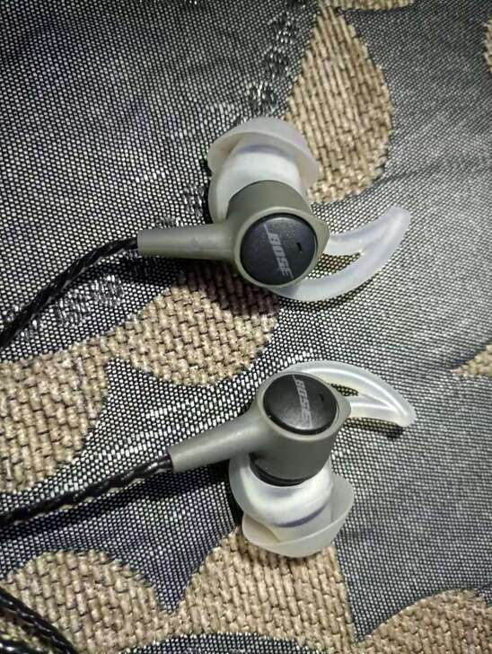 博士Bose SoundTrue Ultr...