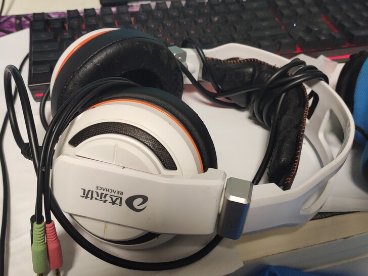 达尔优进化者d2耳机