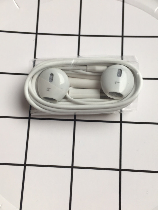 P40华为原装耳机type-C全新未使用，...