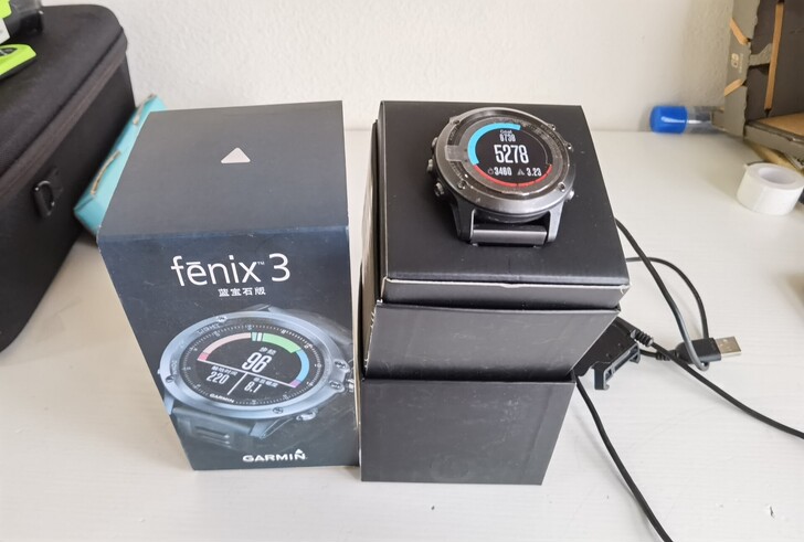 自用国行蓝宝石fenix3运动手表，配件齐...