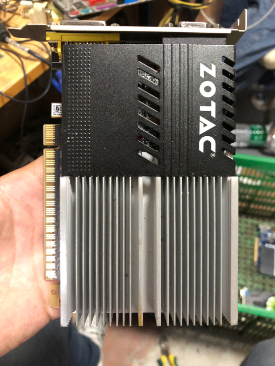 索泰显卡-GT210-1G